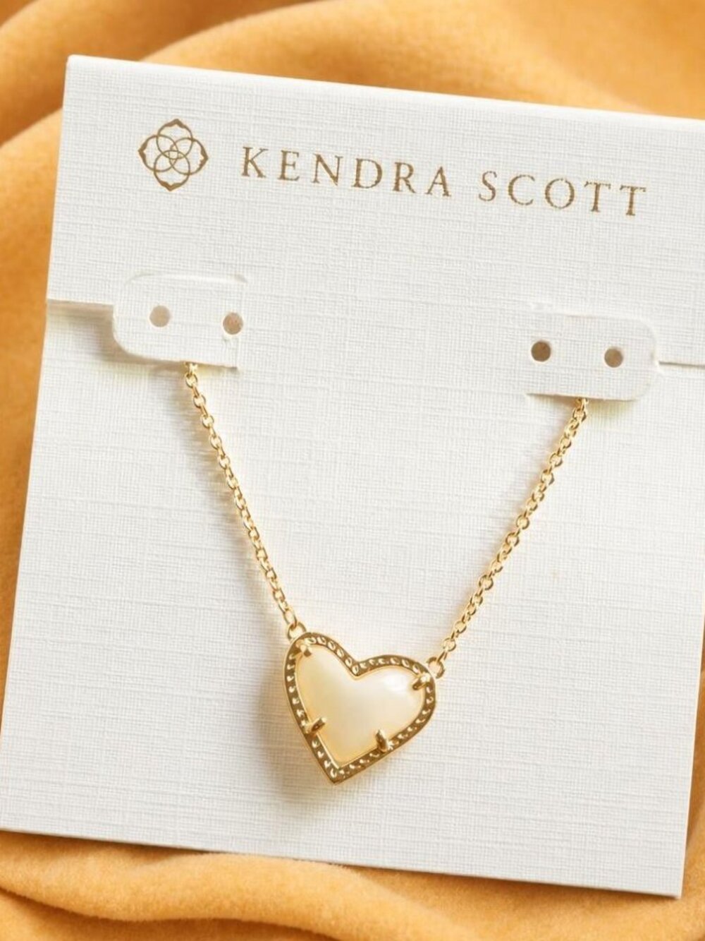 Kendra Scott Ari Heart Gold Ivory Mother-of-Pearl Necklace
